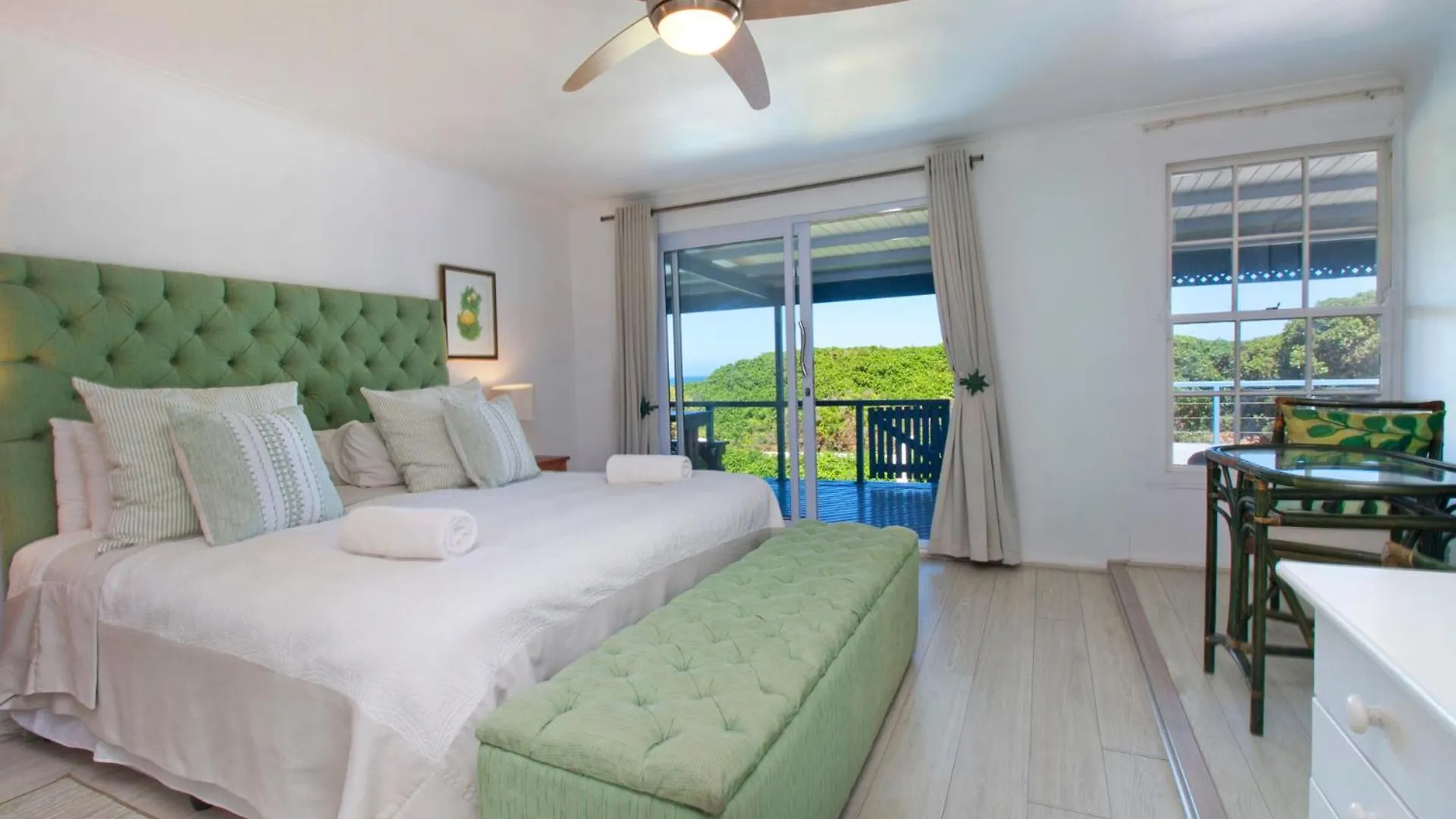 Atlantic Dream Beachfront Villa Scarborough