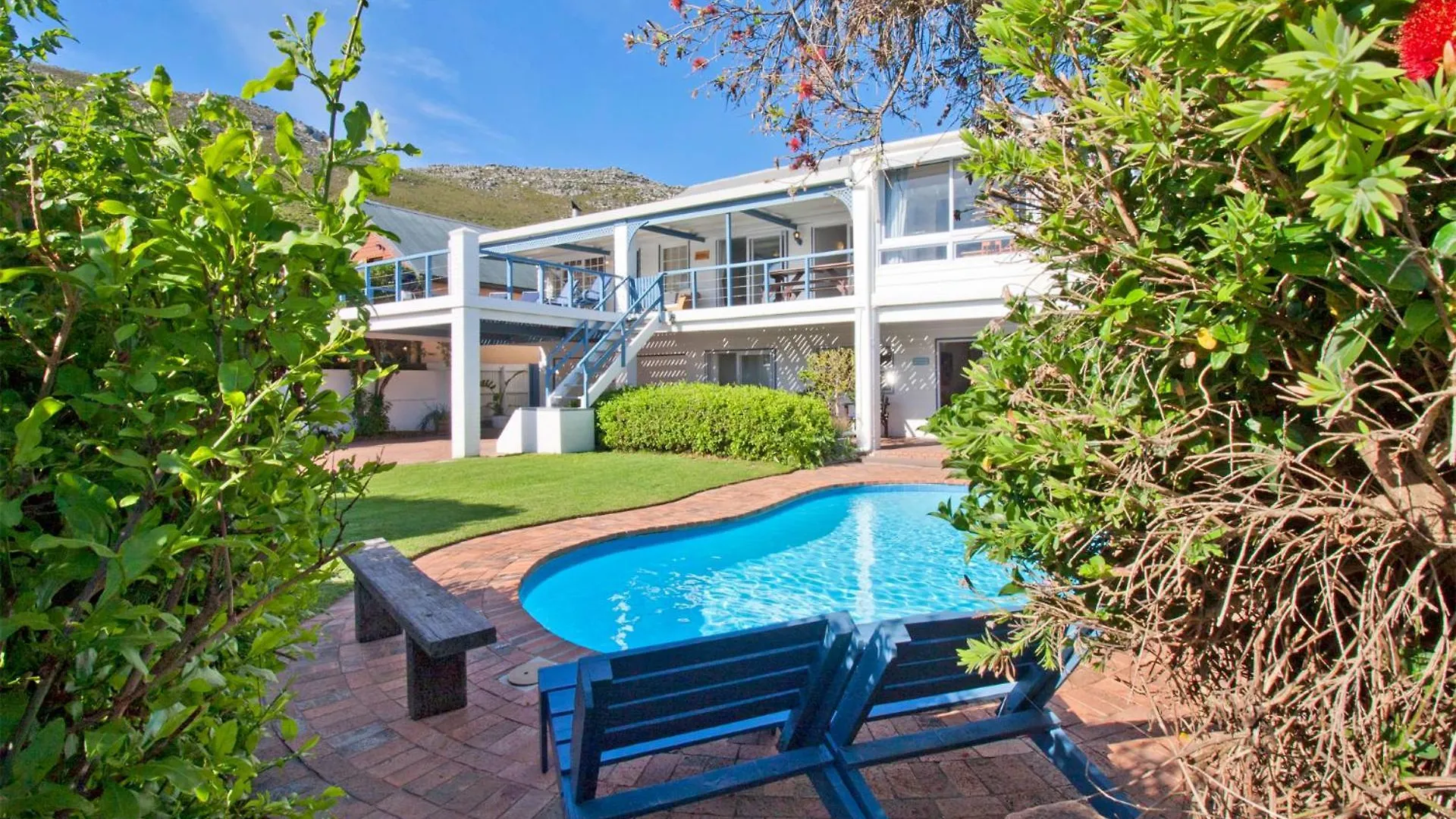 Atlantic Dream Beachfront Villa Scarborough